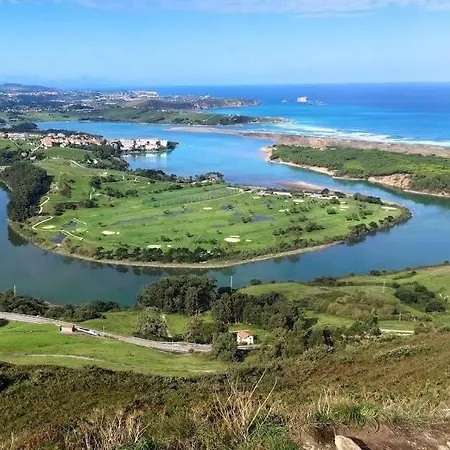 Con Terraza En Playa De Usil Apartman