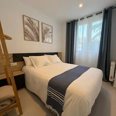 Con Terraza En Playa De Usil *