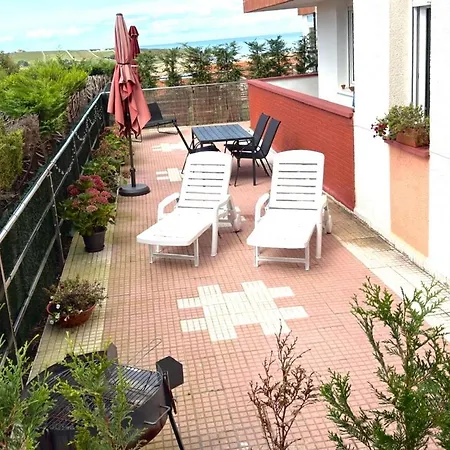 Apartment Con Terraza En Playa De Usil