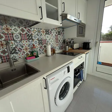 Con Terraza En Playa De Usil