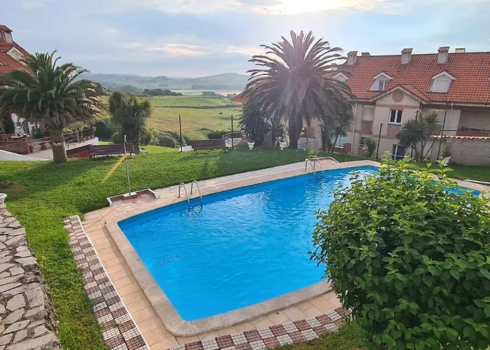 Con Terraza En Playa De Usil Apartment *