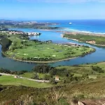 Con Terraza En Playa De Usil 아파트